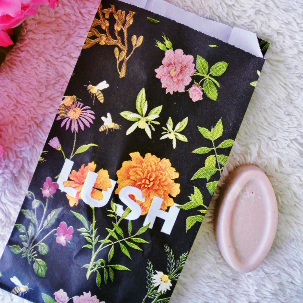 Full of Grace Face Serum Bar LUSH